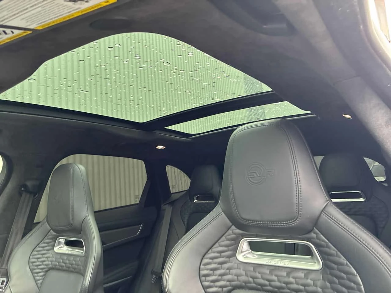 Jaguar F-PACE * P550 SVR * CARFAX * ЦЕНА ДО БГ, снимка 10 - Автомобили и джипове - 54763961