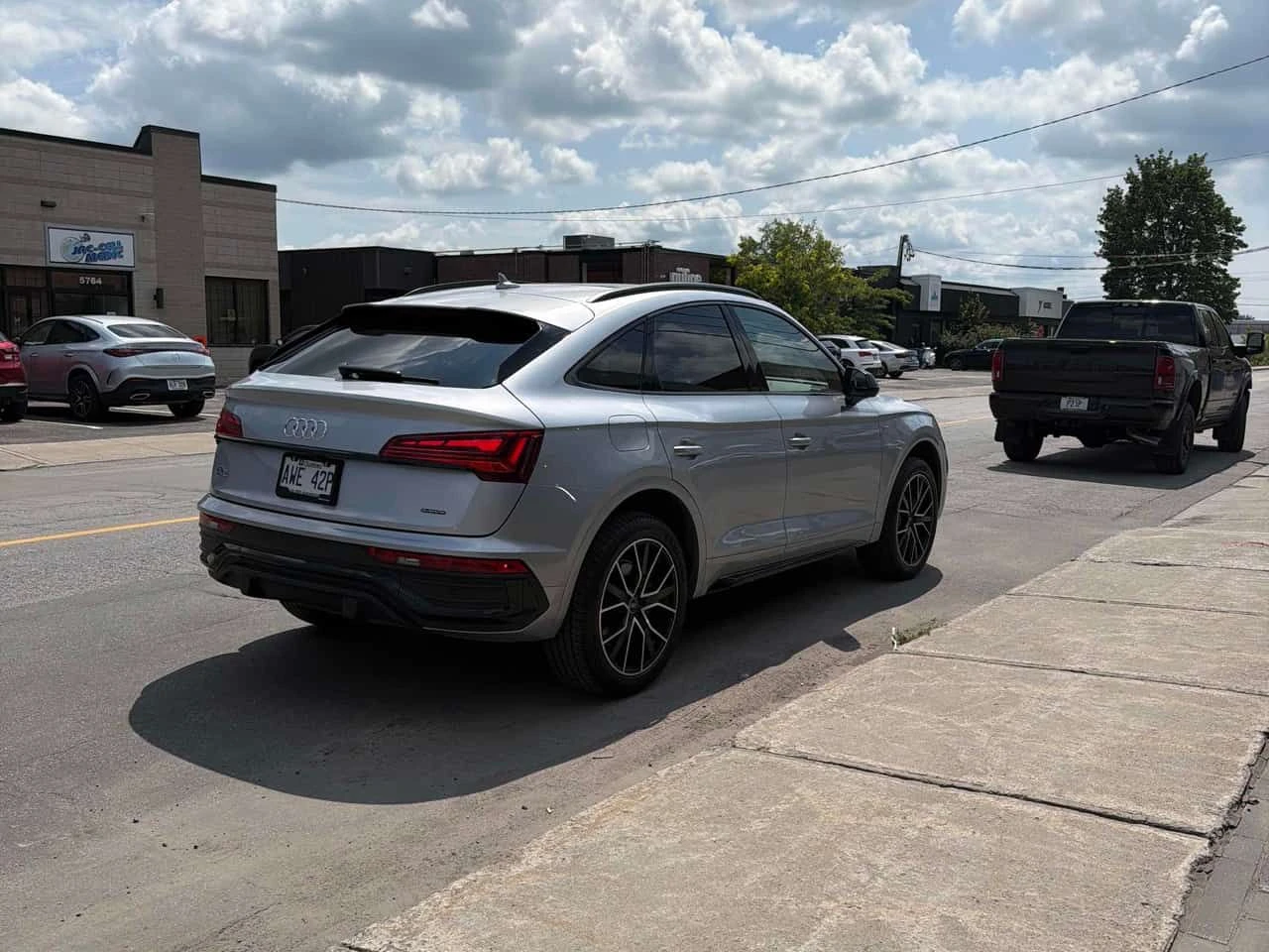Audi Q5  Progressiv S-LINE / 360 / DISTRONIC / АВТОКРЕДИТ , снимка 3 - Автомобили и джипове - 55507850