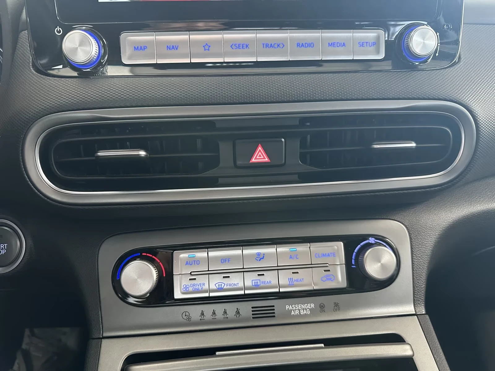 Hyundai Kona TREND* 64KW* SOH100%* ГАРАНЦИЯ, снимка 11 - Автомобили и джипове - 55930623