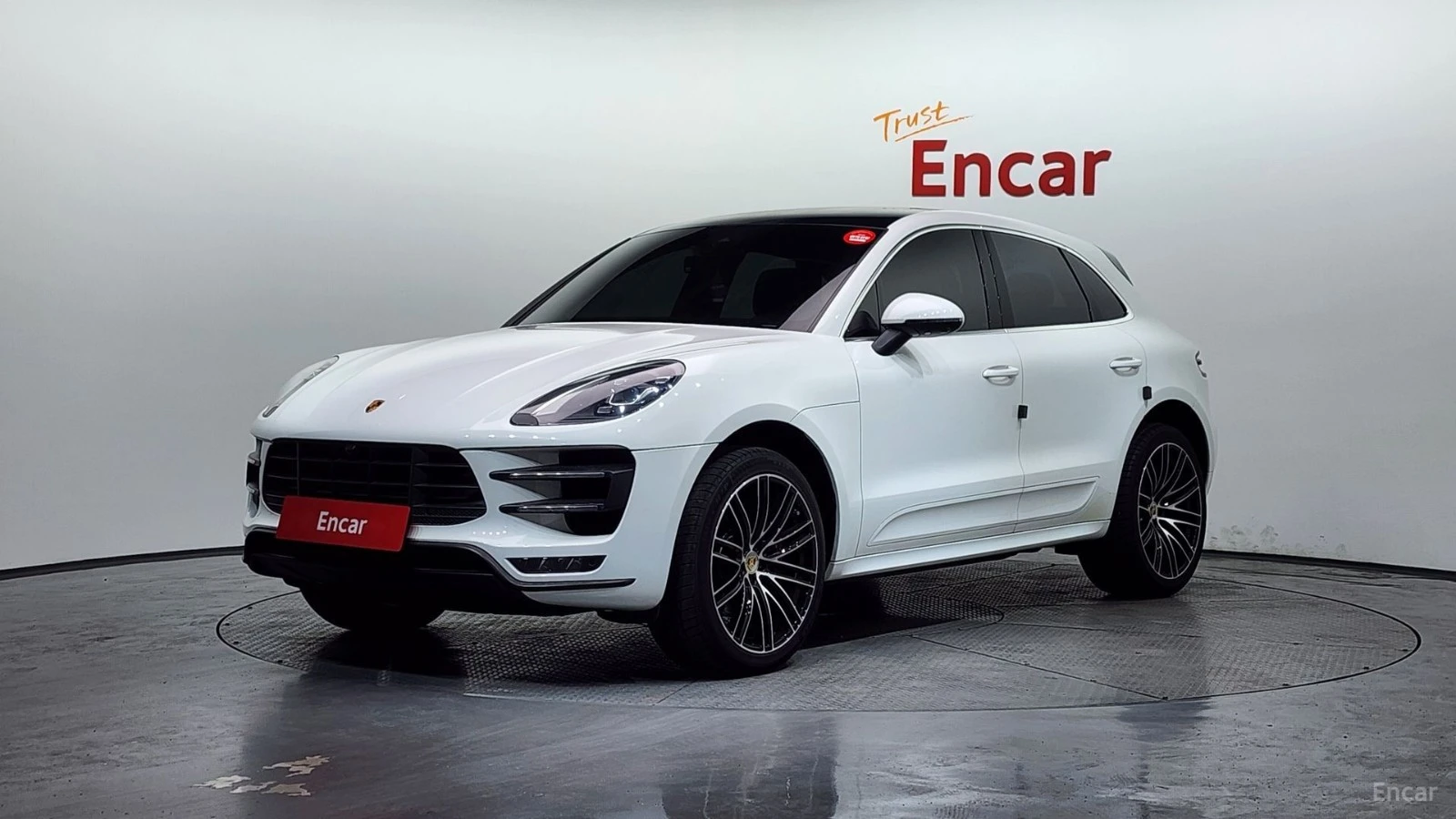 Porsche Macan TURBO Автокредит Цена до България
