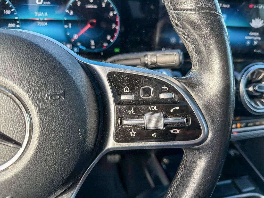 Mercedes-Benz GLB 250 4MATIC* DISTRONIC* 360КАМЕРИ* ПАНОРАМА* , снимка 10 - Автомобили и джипове - 56720046
