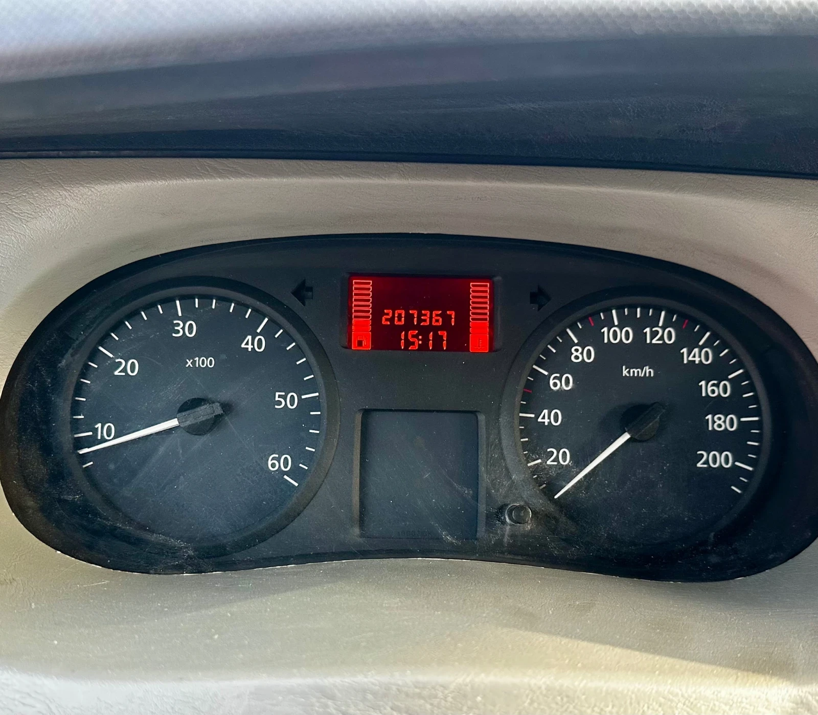 Renault Trafic 1.9dci 100к.с - изображение 10