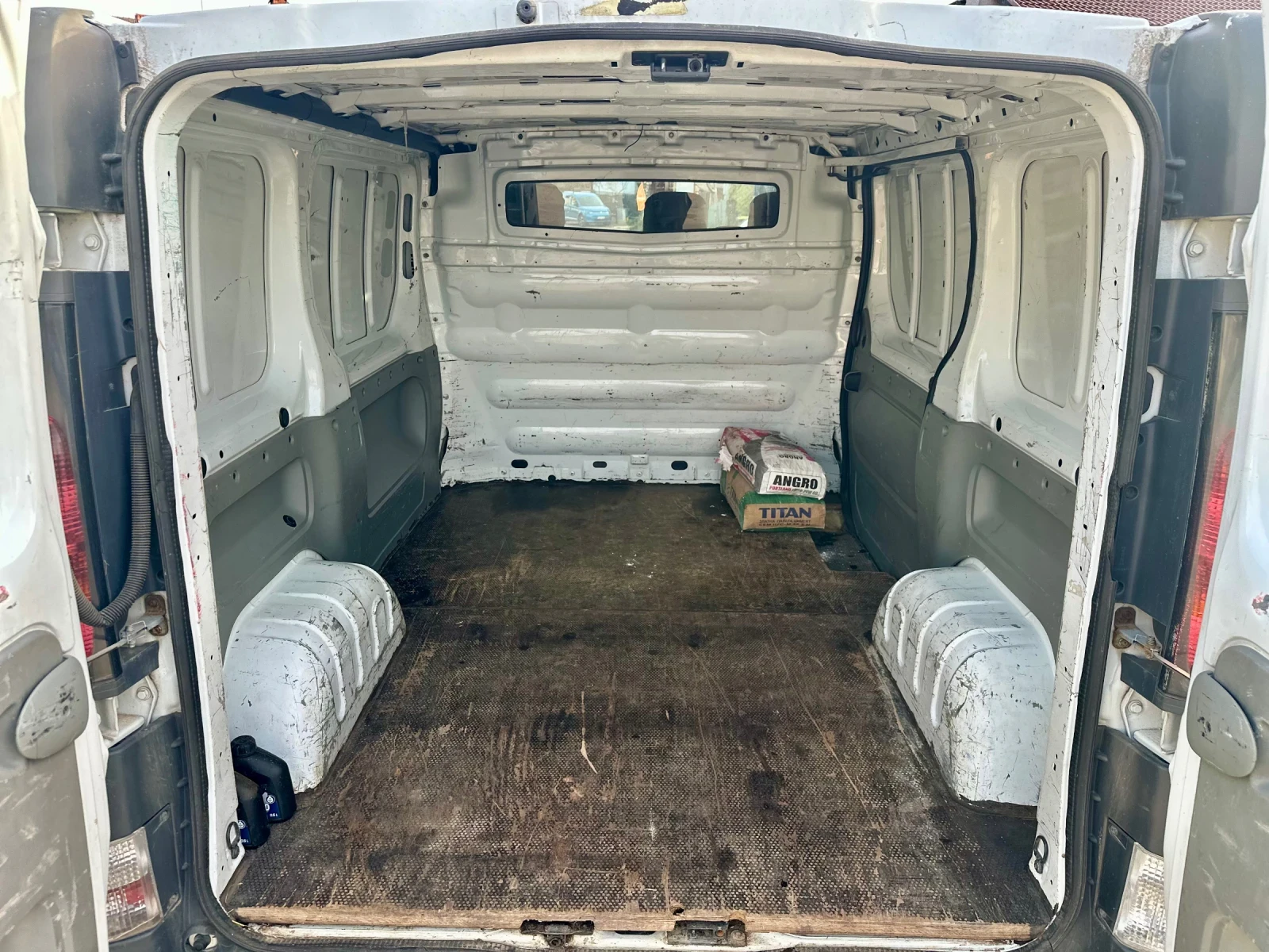 Renault Trafic 1.9dci 100к.с - изображение 9