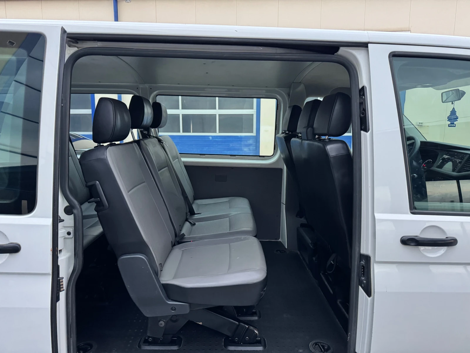 VW T6 .1 2.0TDI 150к.с 9местен-ДЪЛГА БАЗА, снимка 9 - Бусове и автобуси - 54346151