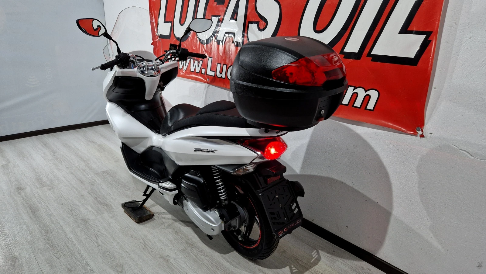 Honda Pcx 125ссi, 2012г.14732км - изображение 4