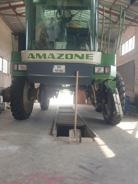 Пръскачка Amazone SX 4000, снимка 1 - Селскостопанска техника - 45079698