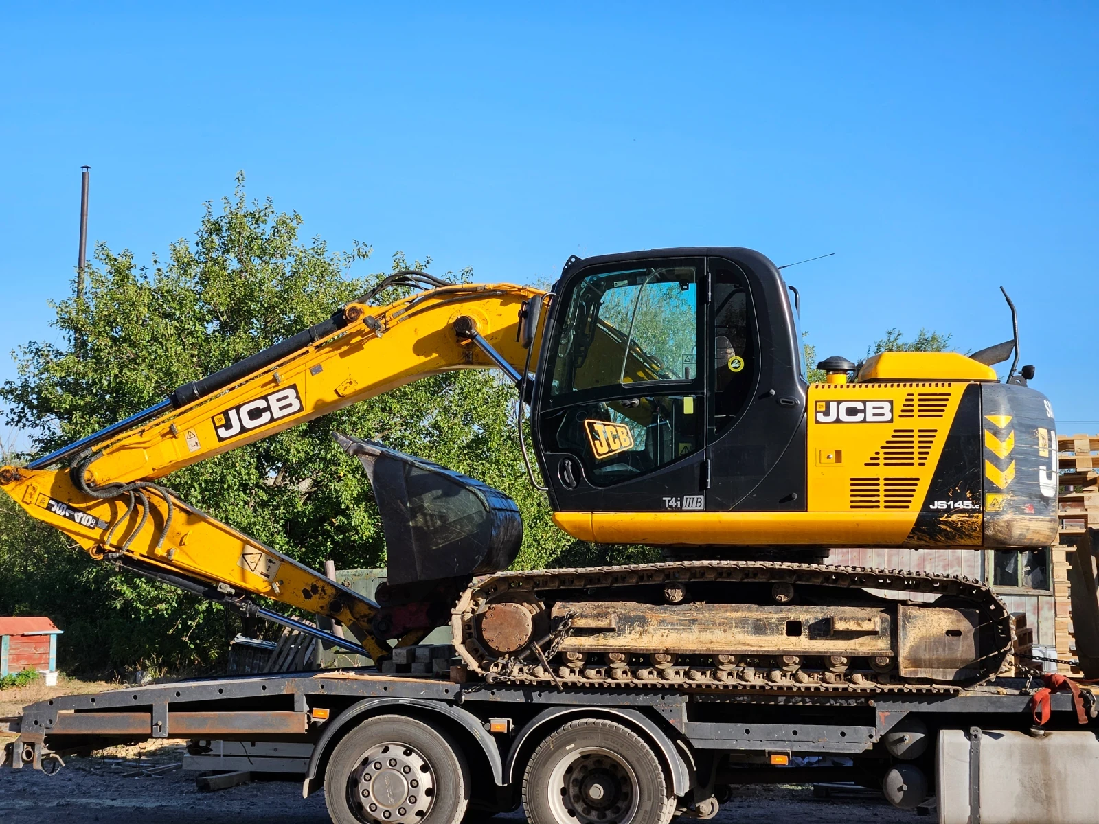 Багер JCB 145