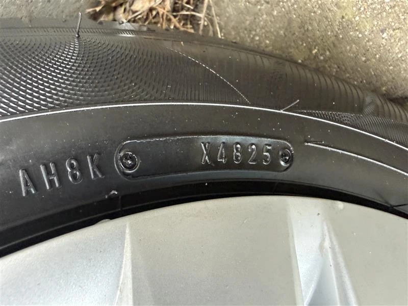 Гуми Летни 205/55R16, снимка 2 - Гуми и джанти - 53582040