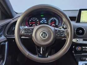 Kia Stinger 2.0 Turbo AWD| 255к.с.| ВКЛ.ТЕХНОТЕСТ, снимка 12