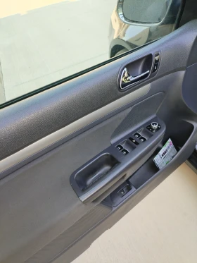 Обява за продажба на VW Golf 1.9 TDI 105HP 2чифта джанти ESP Климатроник  ~5 999 лв. - изображение 6
