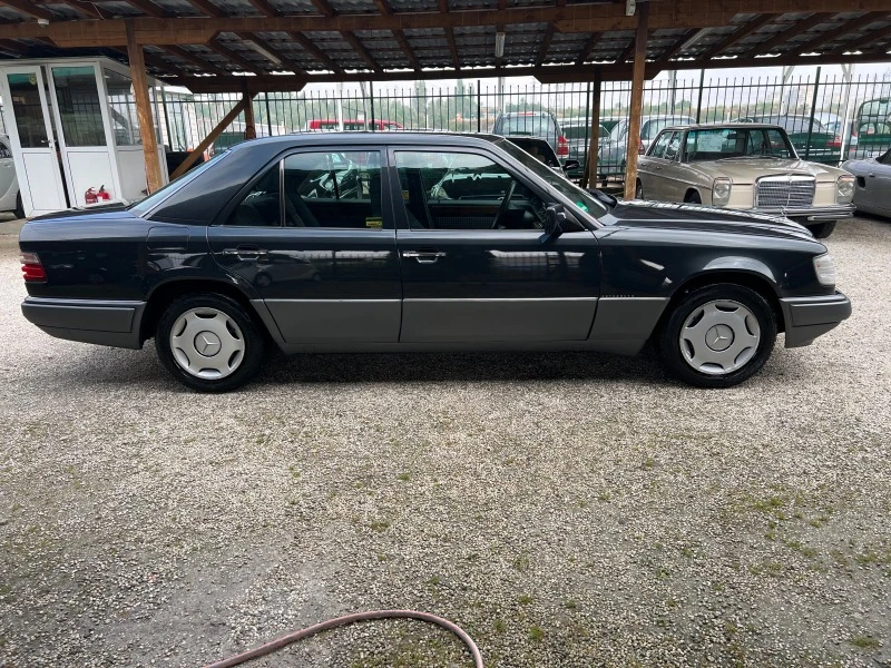 Mercedes-Benz E 200 УНИКАТ, нов внос Германия, снимка 2 - Автомобили и джипове - 42262271