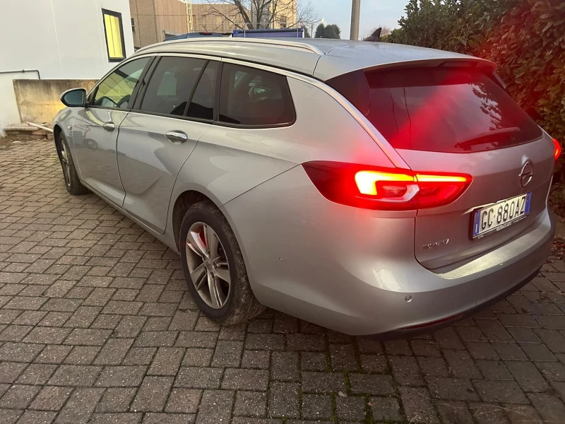 Opel Insignia 2.0d Автоматик, снимка 3 - Автомобили и джипове - 48677218