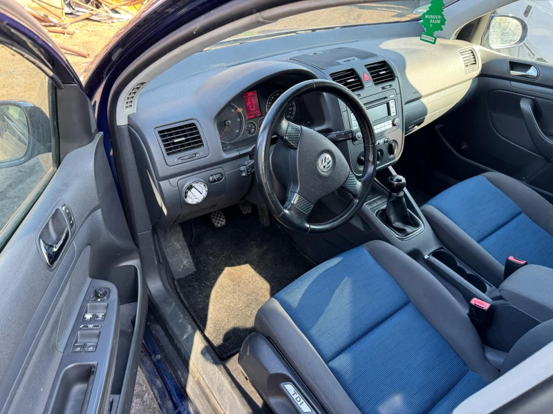 VW Golf 1.9, снимка 5 - Автомобили и джипове - 48771330