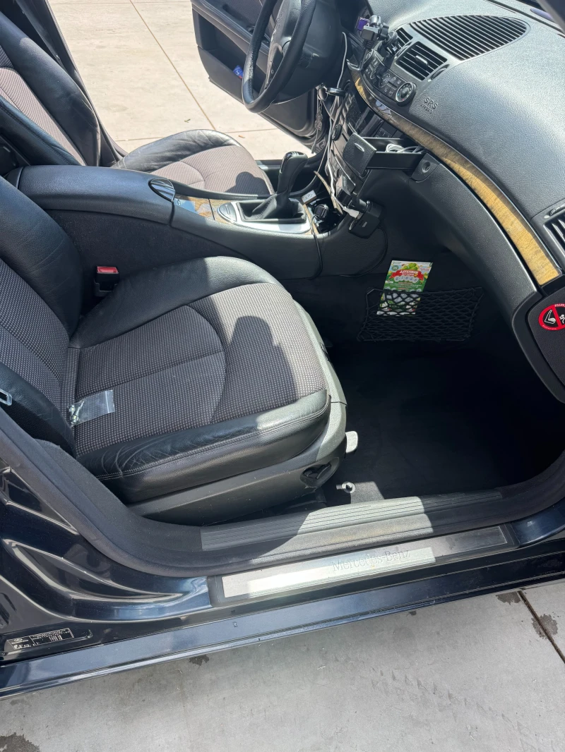 Mercedes-Benz E 200 КОМПРЕСОР, снимка 8 - Автомобили и джипове - 52645769