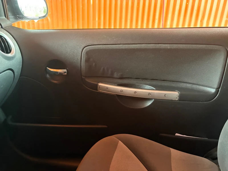 Citroen C2, снимка 10 - Автомобили и джипове - 52338947