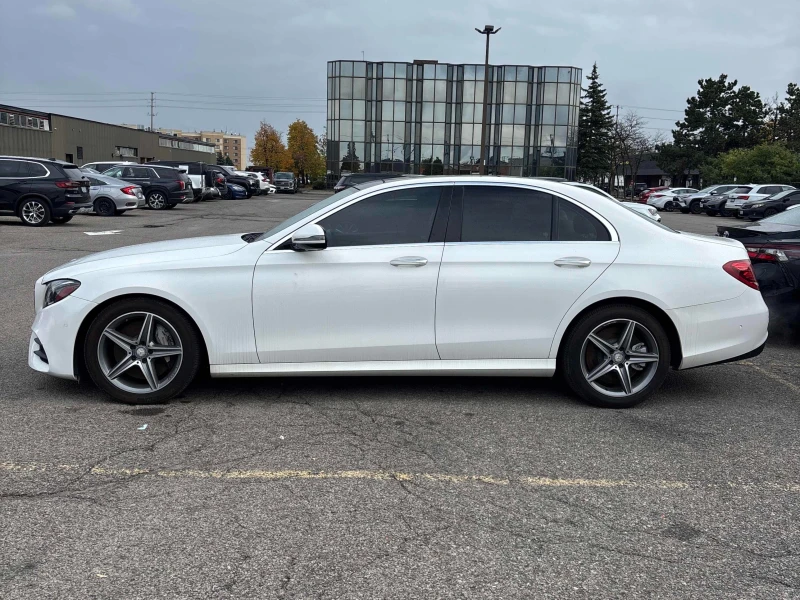 Mercedes-Benz E 400 4MATIC * * CARFAX * * АВТО КРЕДИТ * * , снимка 4 - Автомобили и джипове - 52356451