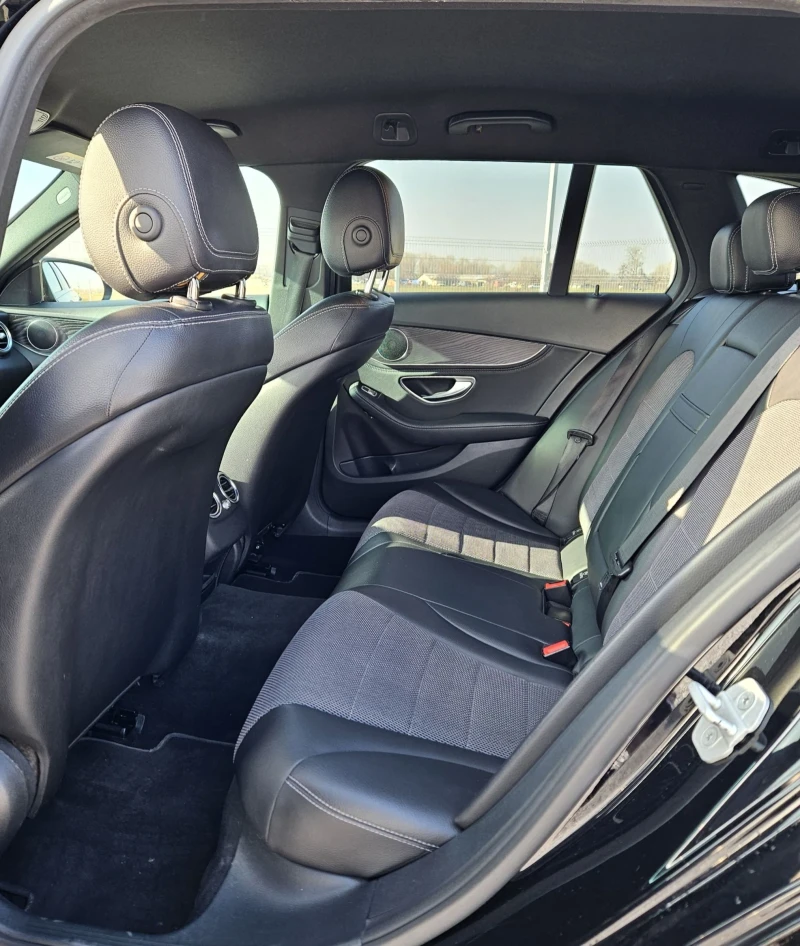 Mercedes-Benz C 220 Amg Design Black Edition, снимка 13 - Автомобили и джипове - 52866912
