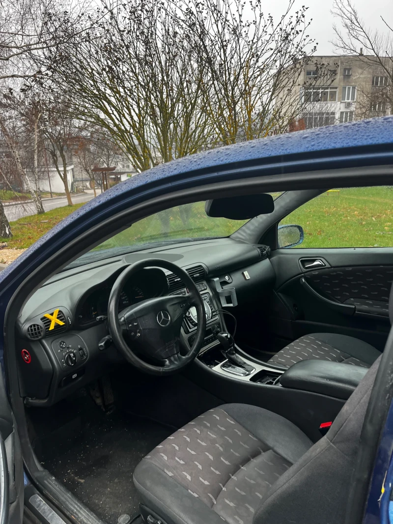 Mercedes-Benz C 220, снимка 4 - Автомобили и джипове - 53171493