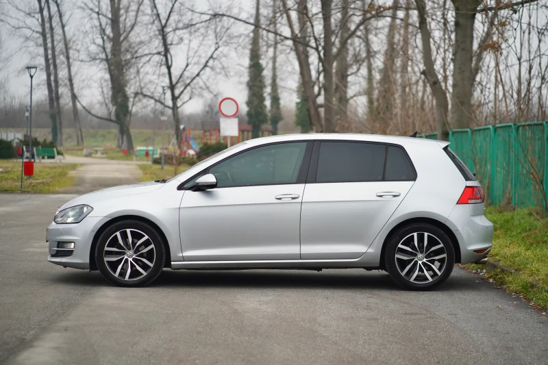 VW Golf 1.6TDI* Автоматик 7ск* Дистроник* Навигация, снимка 4 - Автомобили и джипове - 53224954