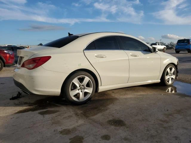 Mercedes-Benz CLA 250 4MATIC* Apple CarPlay* Keyless* Налична броня, снимка 3 - Автомобили и джипове - 48658333