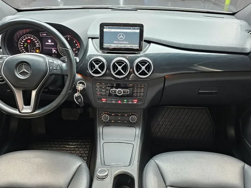 Mercedes-Benz B 200 2.0, снимка 7 - Автомобили и джипове - 54278321