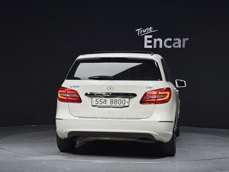 Mercedes-Benz B 200 2.0, снимка 4 - Автомобили и джипове - 54278321