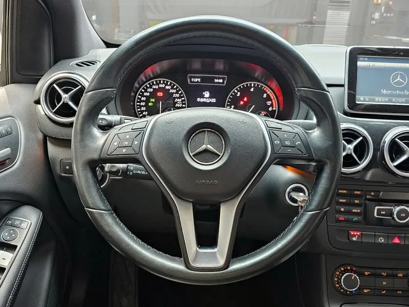 Mercedes-Benz B 200 2.0, снимка 13 - Автомобили и джипове - 54278321