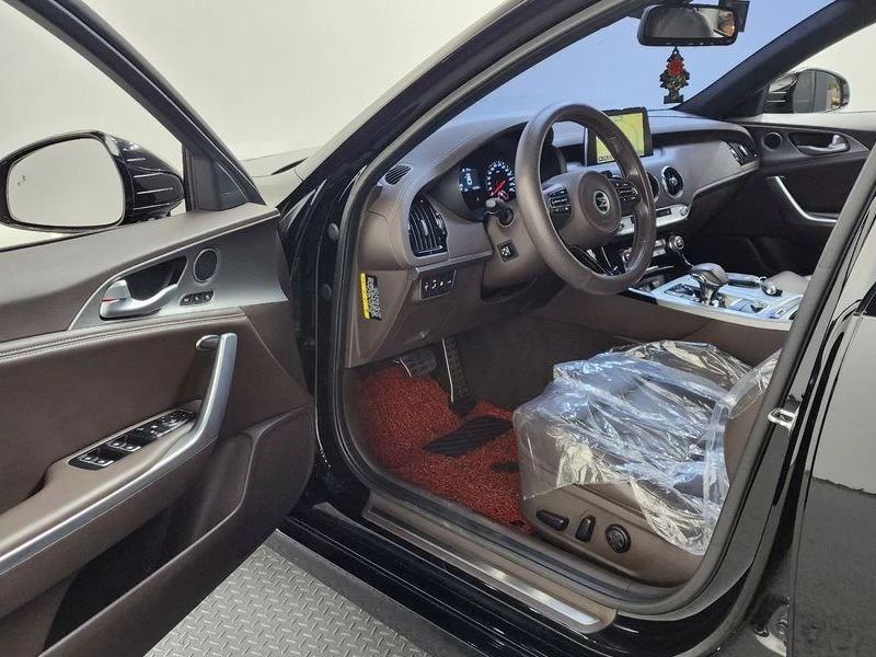 Kia Stinger 2.0 Turbo AWD| 255�.�.| ���.��������� | Mobile.bg � ����������� 10