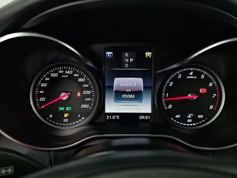 Mercedes-Benz C 200 Avantgarde, снимка 8 - Автомобили и джипове - 56020649