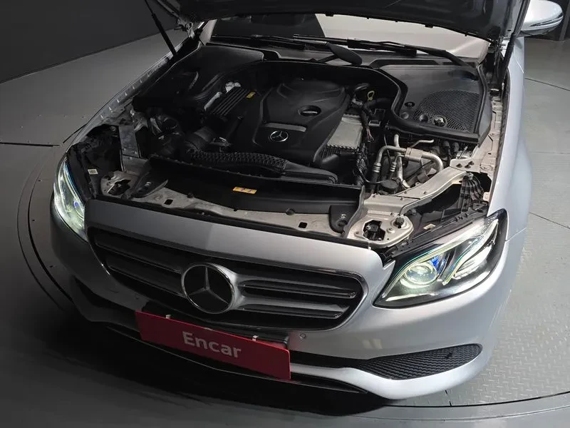 Mercedes-Benz E 300 САМО 30% АВАНС, снимка 6 - Автомобили и джипове - 56266606