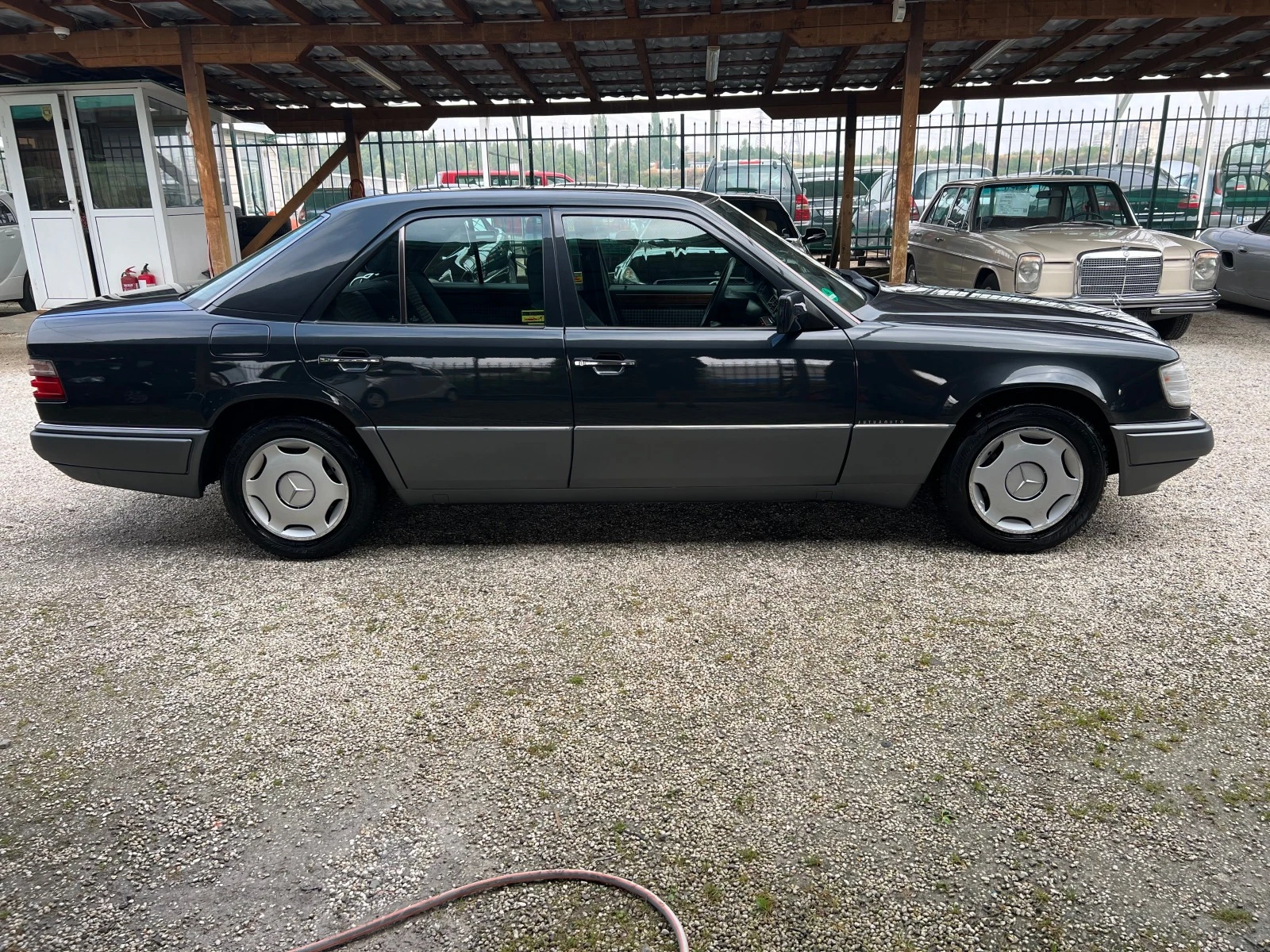 Mercedes-Benz E 200 УНИКАТ, нов внос Германия - изображение 2