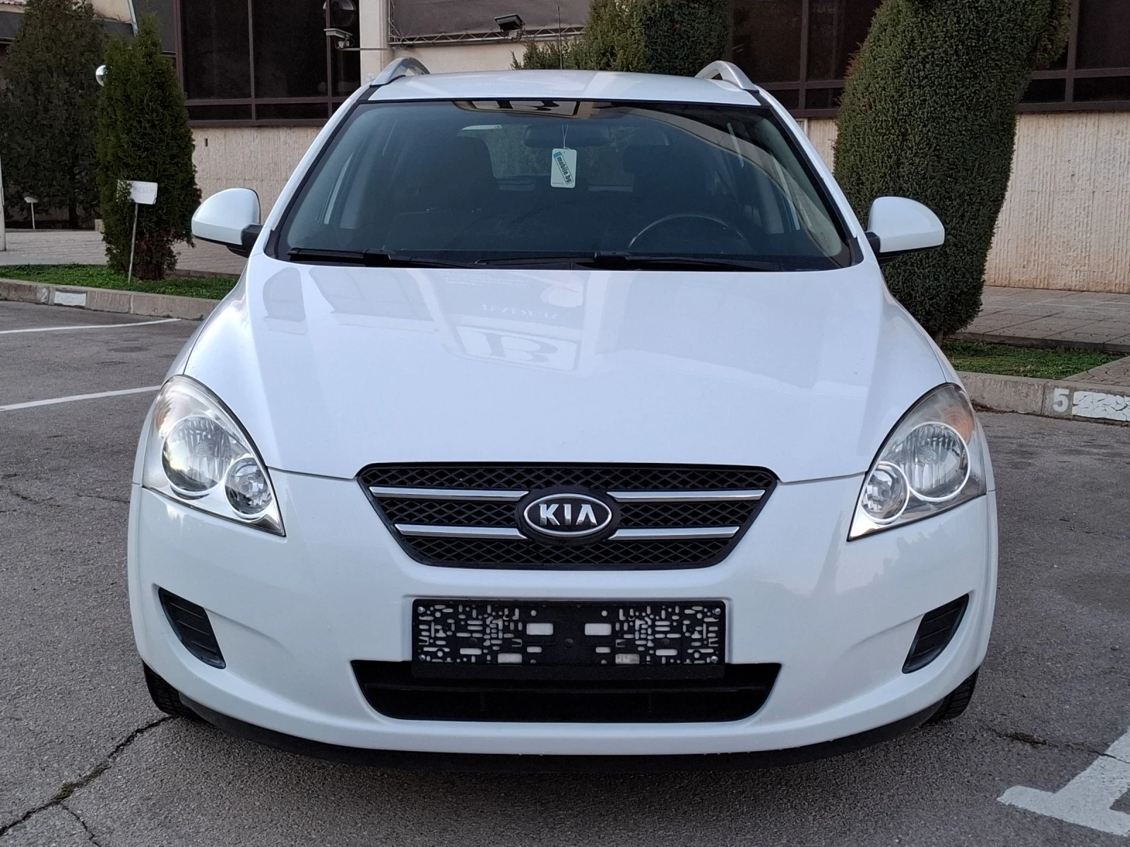 Kia Ceed 1.4i * КЛИМАТИК * EURO 4 *  - изображение 9