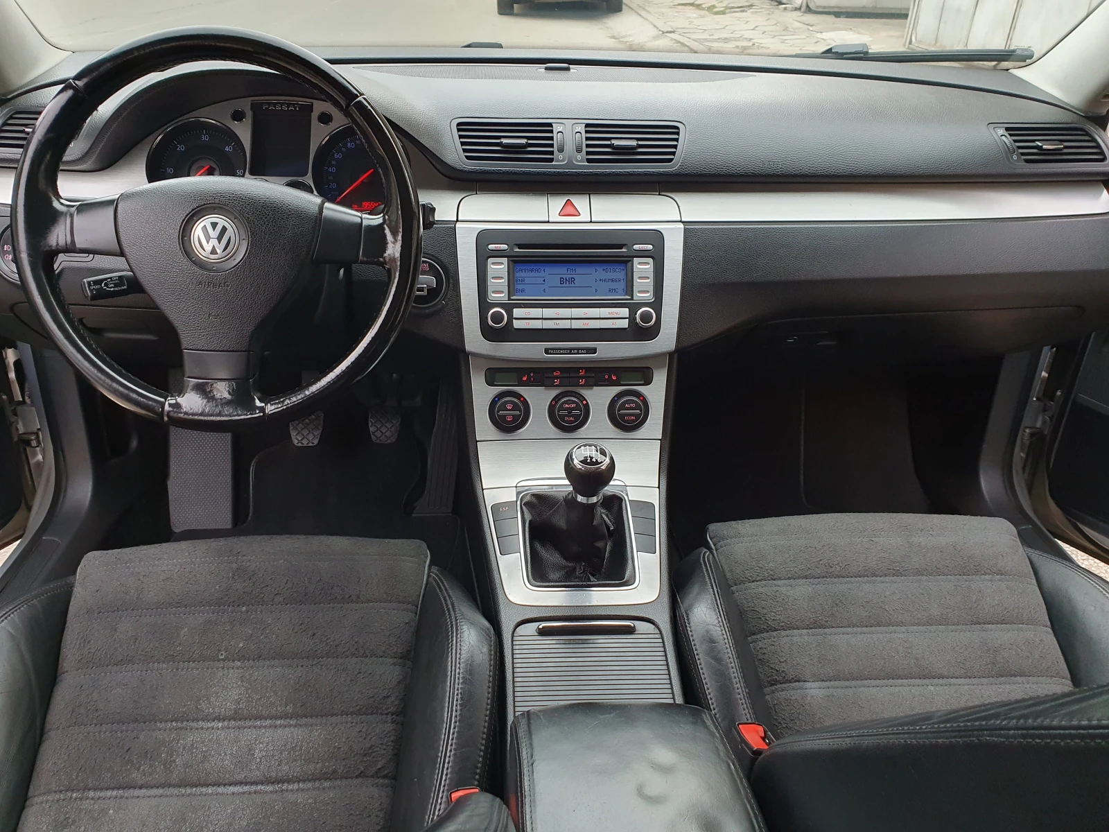 VW Passat 2.0TDI-170k.s. | Mobile.bg — изображение 15