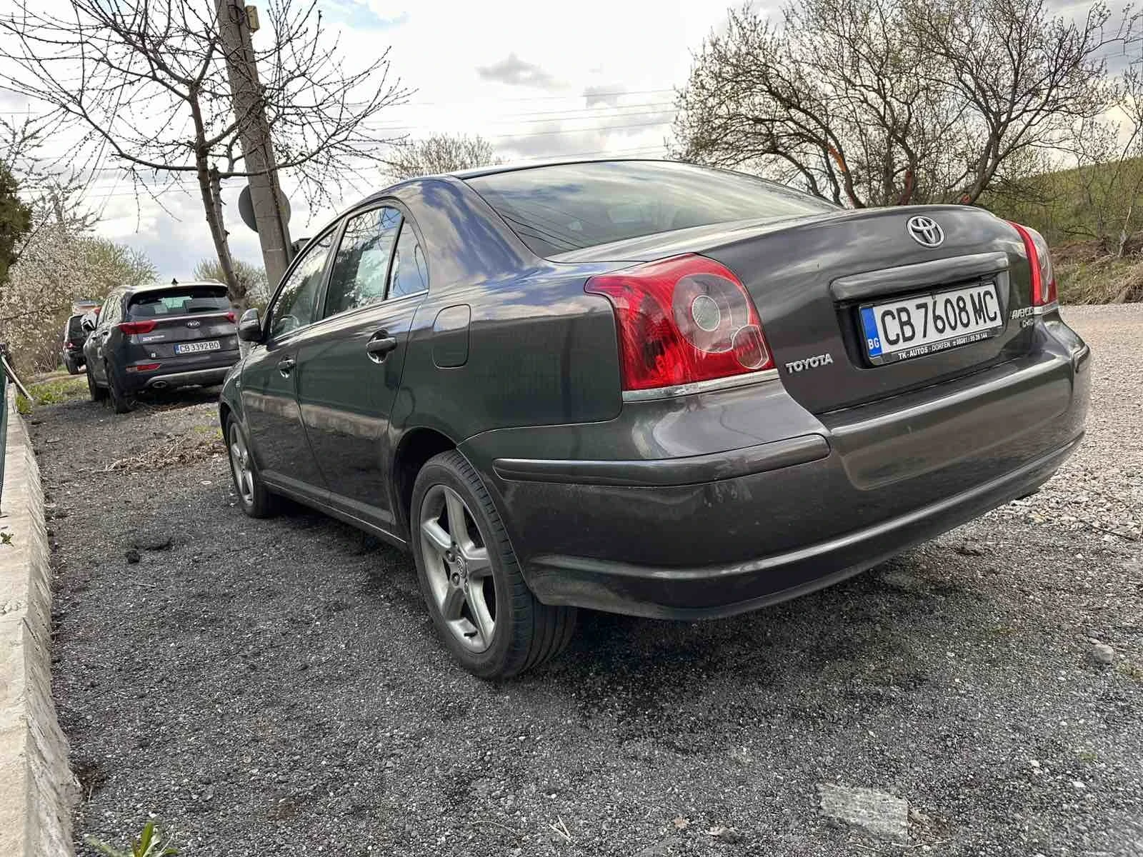 Toyota Avensis Седан - изображение 8