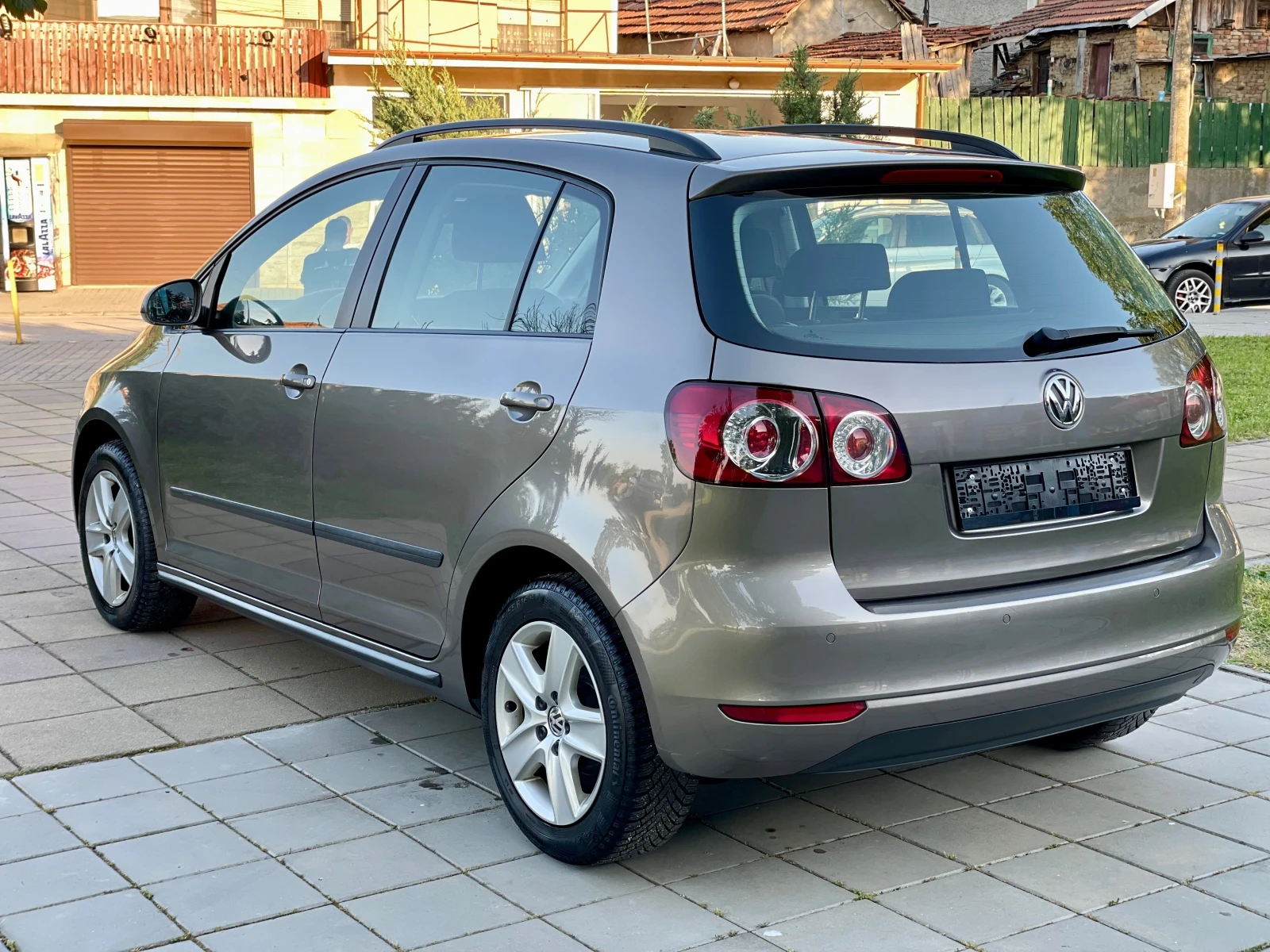 VW Golf Plus 1.4I* 80к.с-2010год.* 138000км - изображение 7