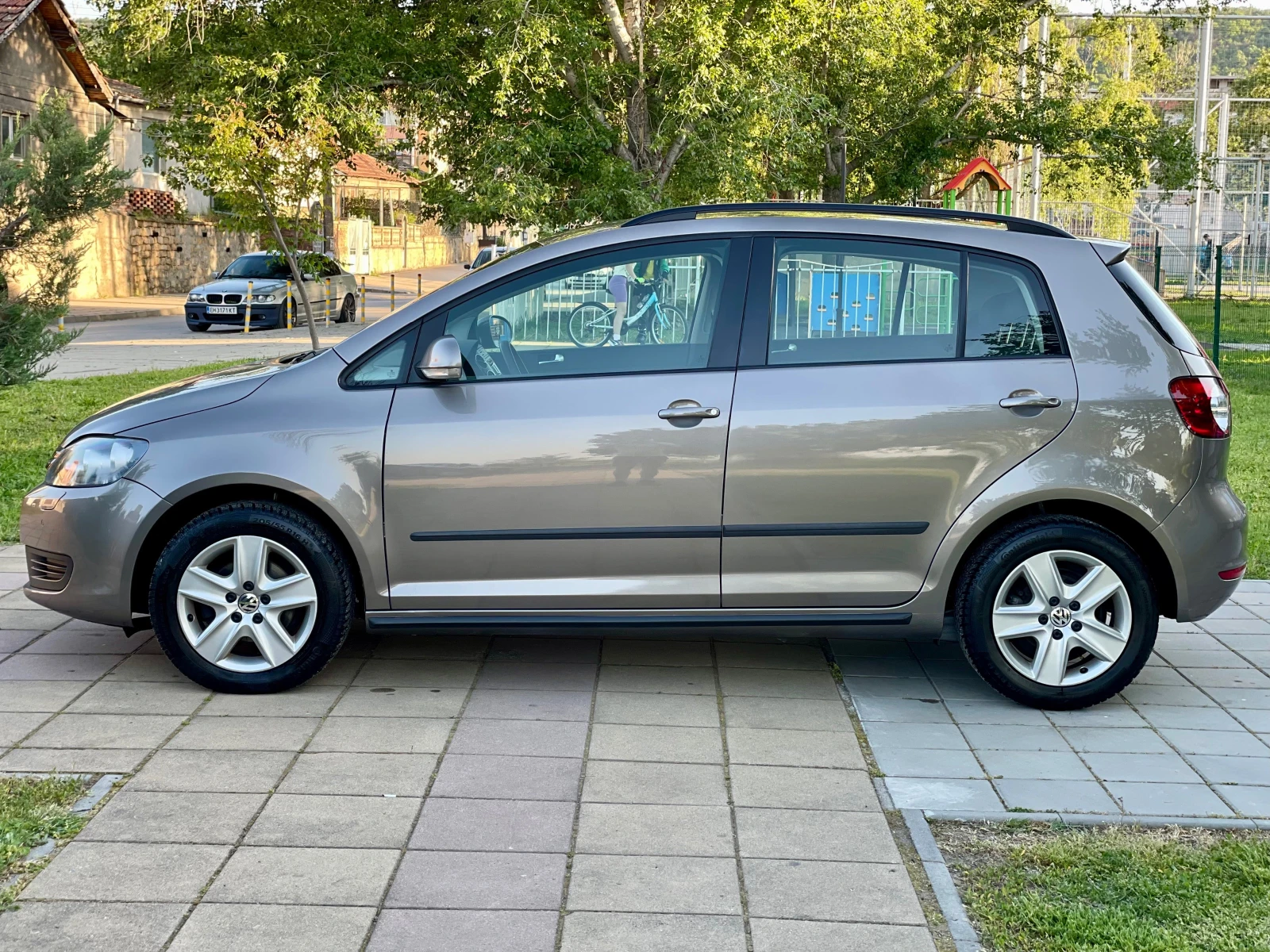 VW Golf Plus 1.4I* 80к.с-2010год.* 138000км - изображение 8