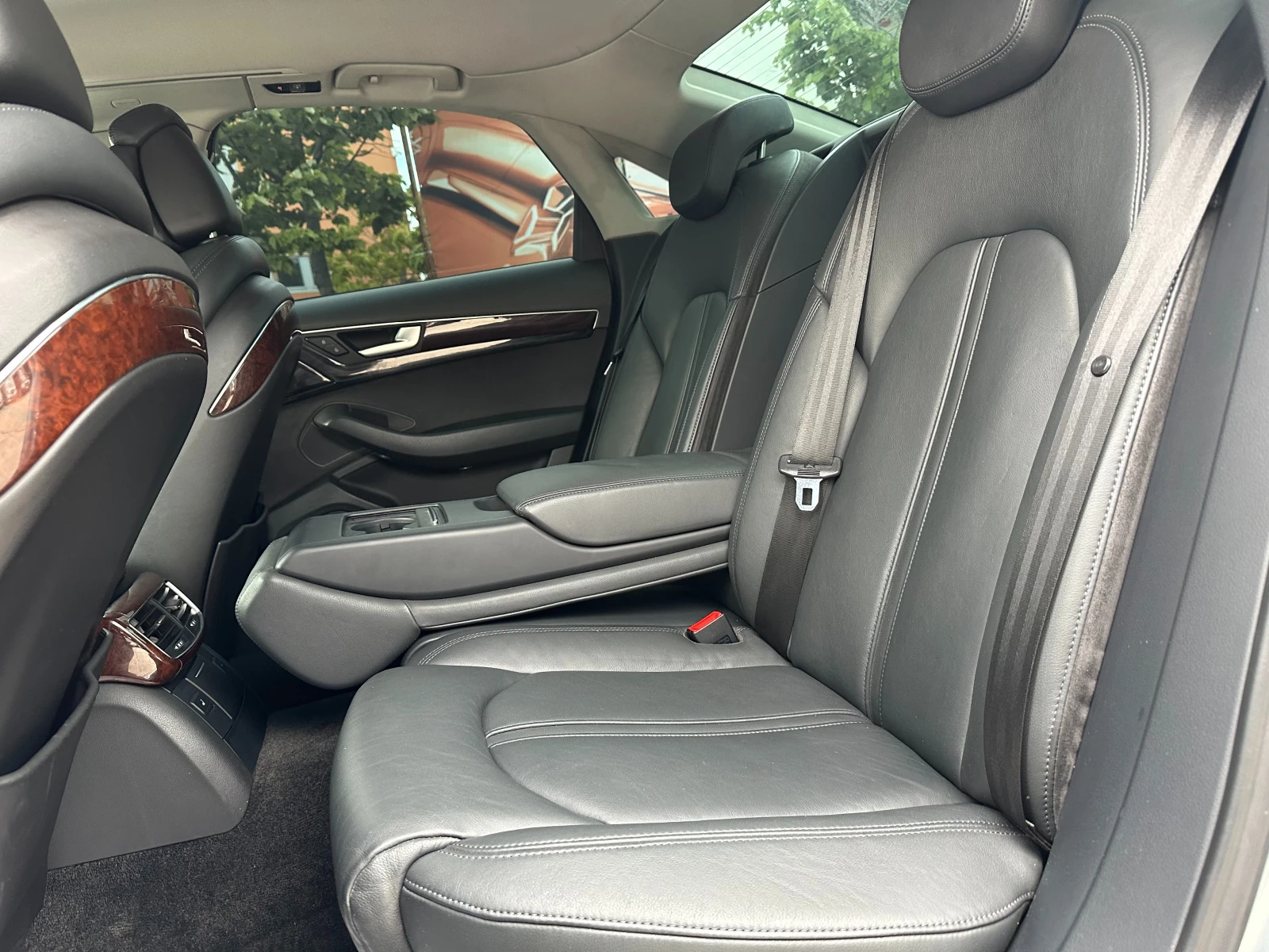 Audi A8 4.2d 351 к.с. - изображение 9