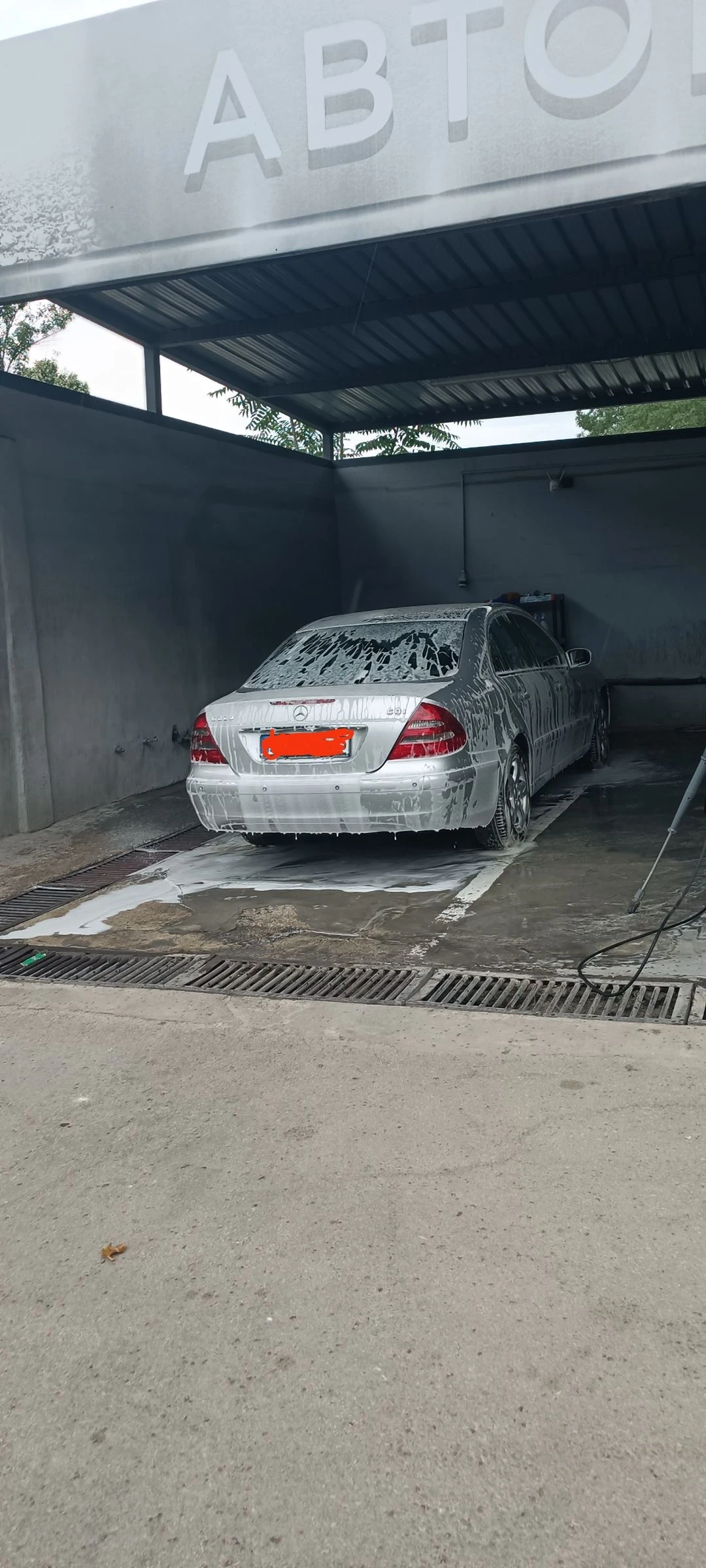Mercedes-Benz E 220  - изображение 3