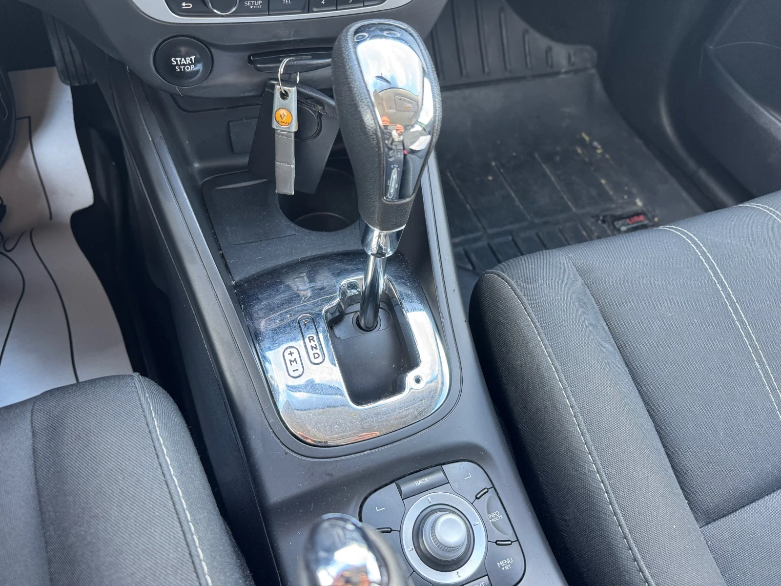 Renault Megane 1.5 dci evro 6 Avtomatik  | Mobile.bg — изображение 13