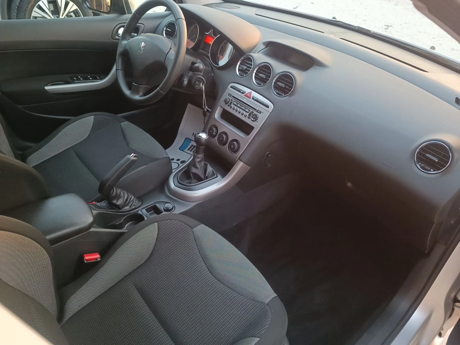 Peugeot 308 1.6 HDI - изображение 9