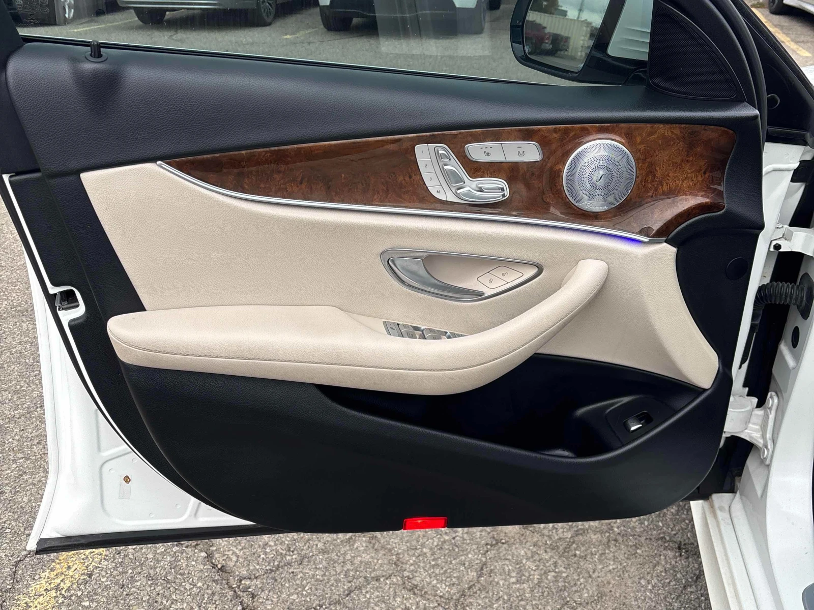 Mercedes-Benz E 400 4MATIC * * CARFAX * *   * *  | Mobile.bg   10