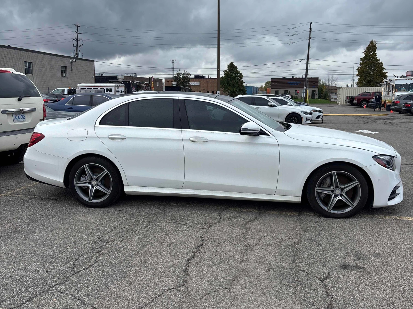 Mercedes-Benz E 400 4MATIC * * CARFAX * *   * *  | Mobile.bg   3
