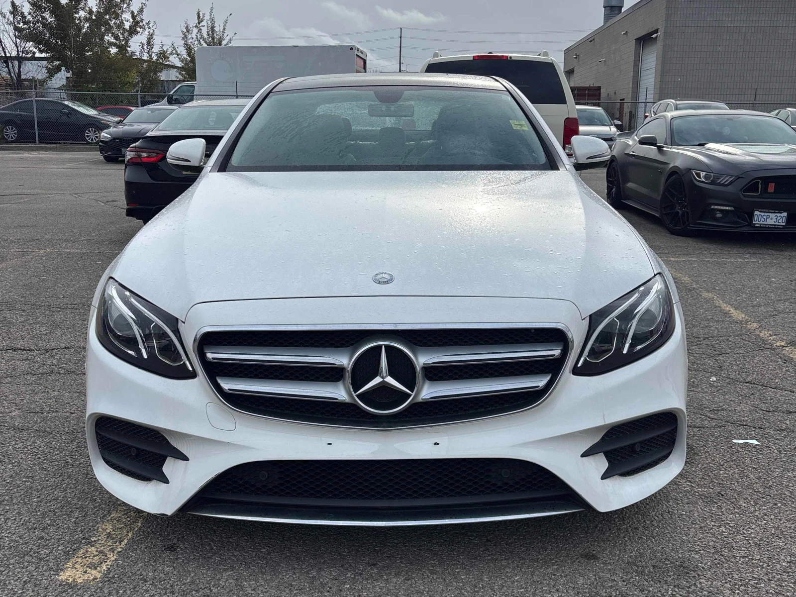 Mercedes-Benz E 400 4MATIC * * CARFAX * *   * *  | Mobile.bg   2