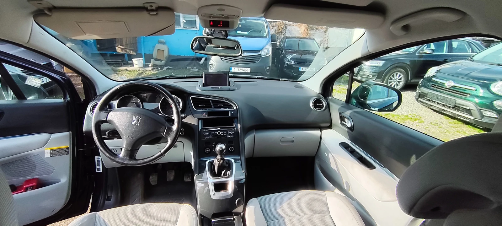 Peugeot 5008 1.6HDI - 112�.�. 2010� | Mobile.bg � ����������� 9