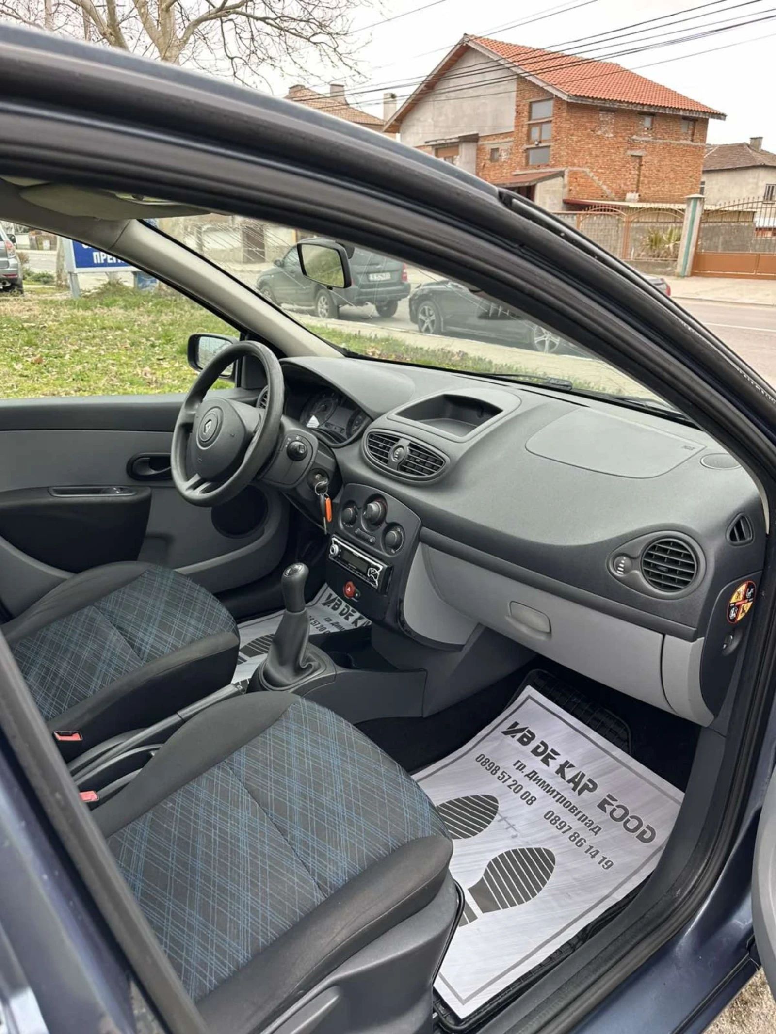 Renault Clio, снимка 11 - Автомобили и джипове - 53763957