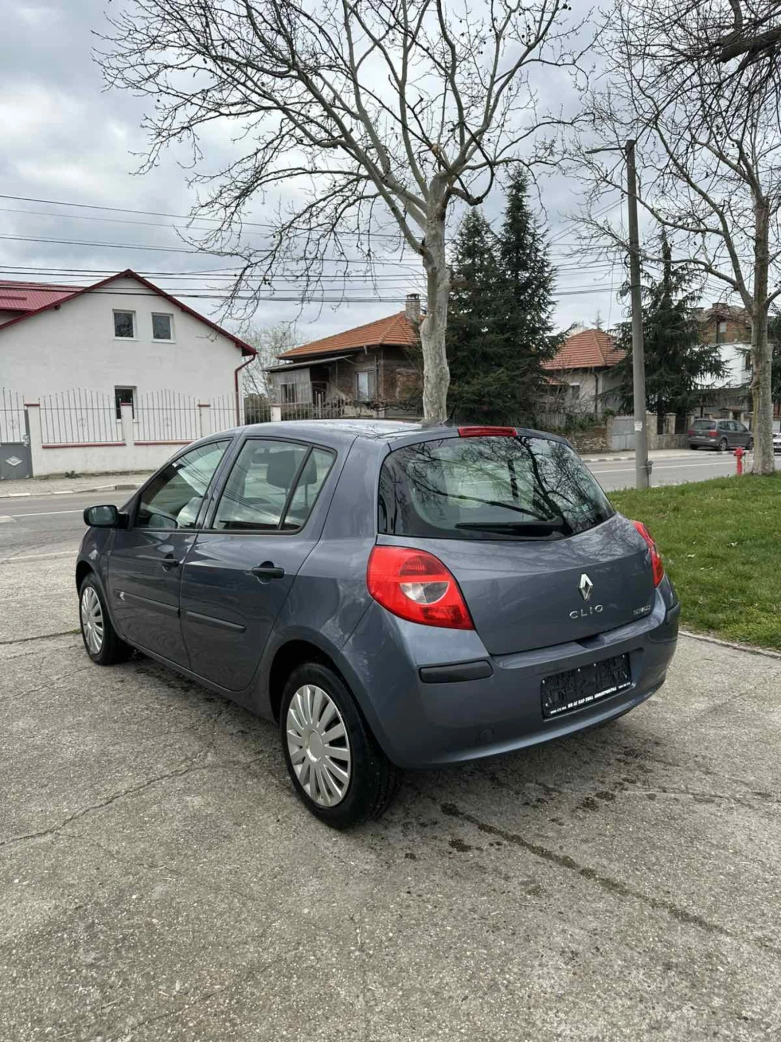 Renault Clio, снимка 7 - Автомобили и джипове - 53763957