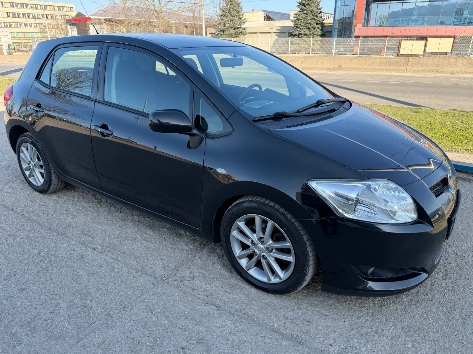 Toyota Auris 1.6-124ps | Auto.bg — изображение 1