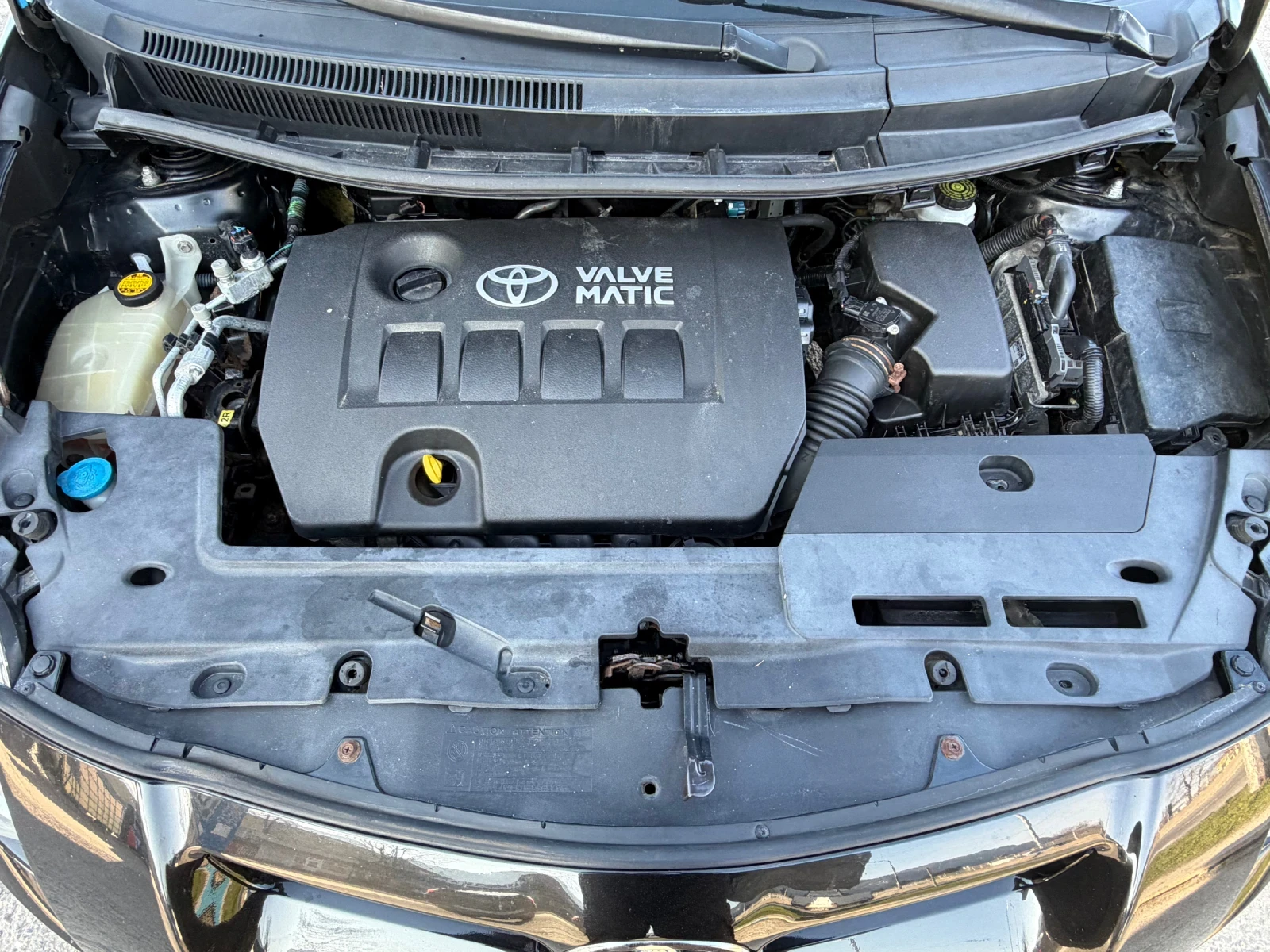 Toyota Auris 1.6-124ps, снимка 15 - Автомобили и джипове - 53828017