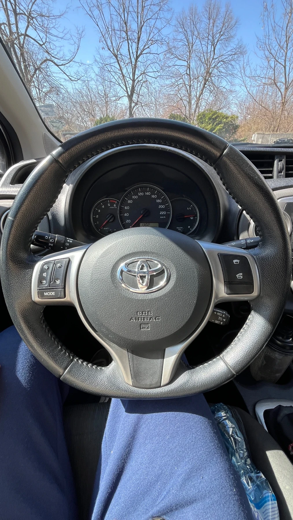 Toyota Yaris, снимка 10 - Автомобили и джипове - 53838058