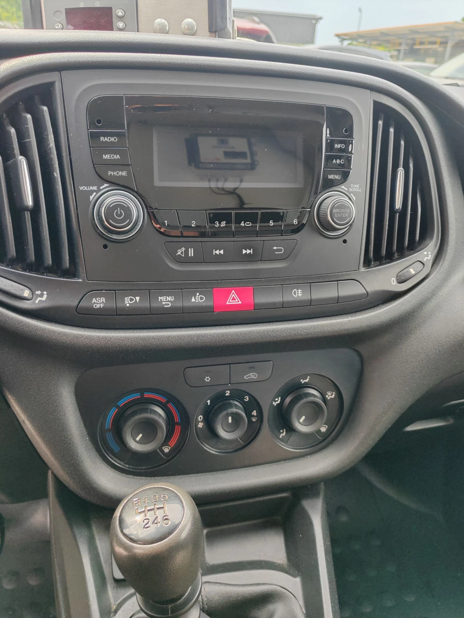 Fiat Doblo 1.6, 105 к.с. Хладилен с 3 камери, снимка 13 - Автомобили и джипове - 55000887